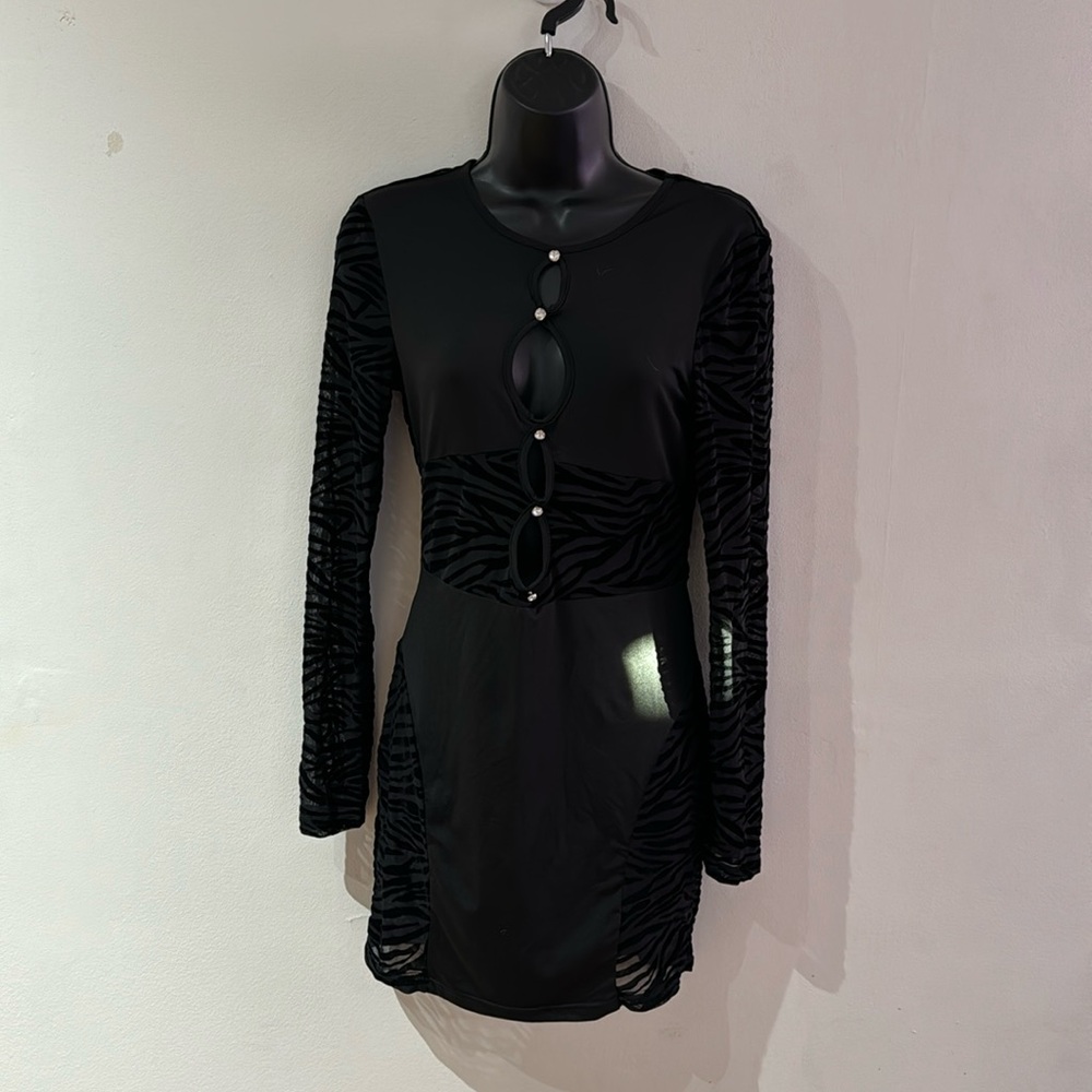 Black bodycon dress 🖤